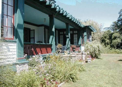 Eden Manor Bed & Breakfast Wakefield Exterior photo